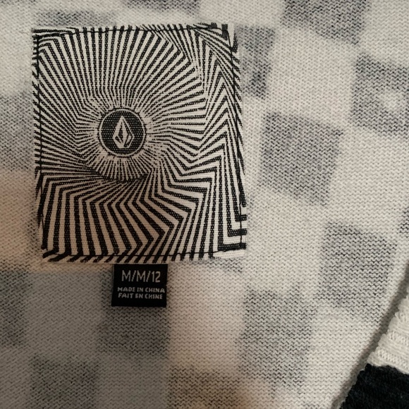 Women’s Volcom Sweater - Picture 2 of 3